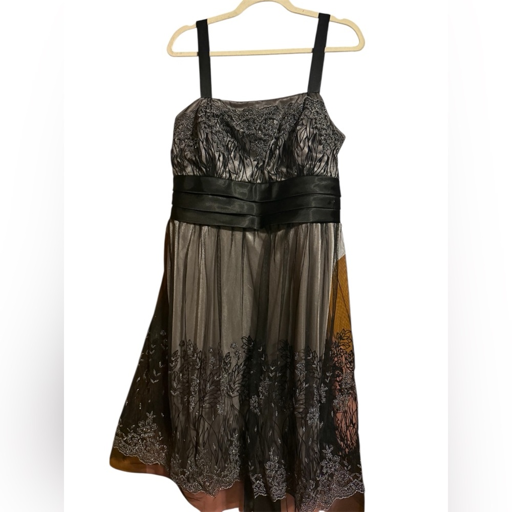 Kathy Robert’s Black metallic silver grey Party dress cocktail dress ladies 1x
